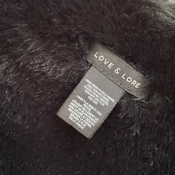 Faux Fur Scarve - Picture 4 of 4